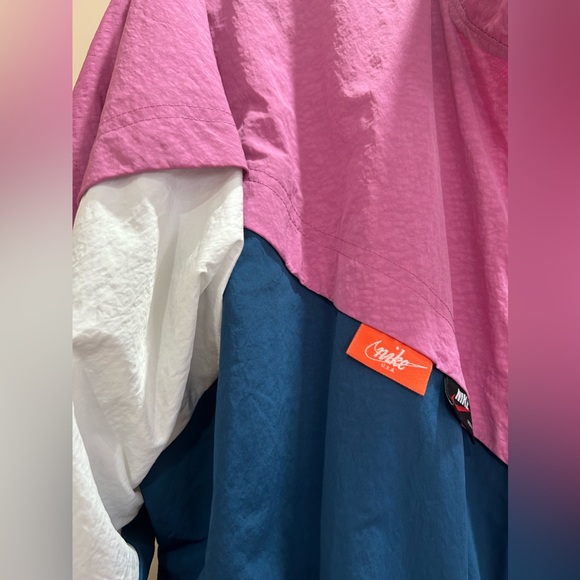 Nike wind breaker jacket - Picture 5 of 6
